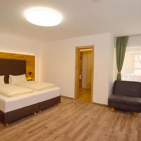 Krone - Garni 3* Spalt