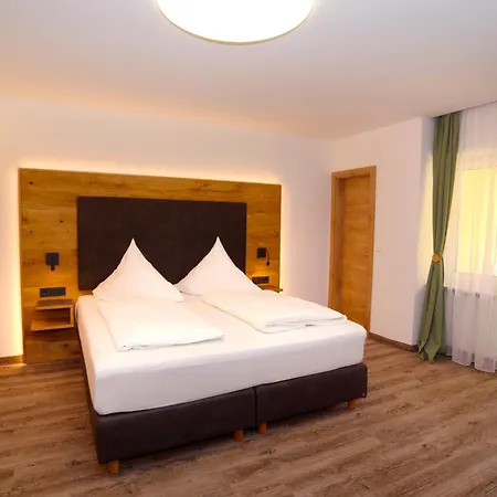 Krone - Garni Hotel 3*
