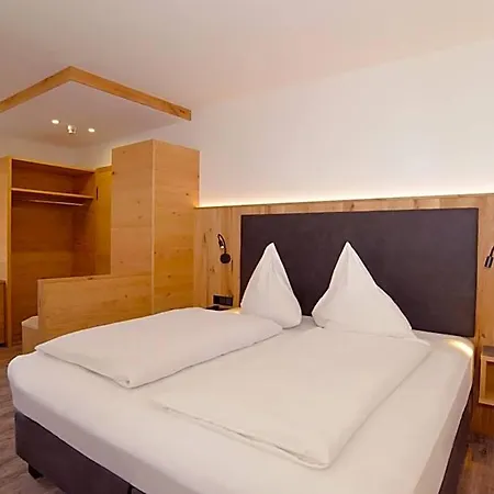 Krone - Garni Hotel 3*