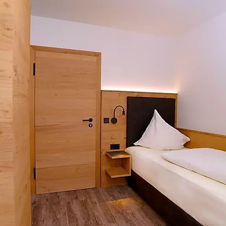 Krone - Garni 3* Spalt
